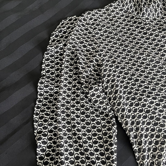 Ann Taylor Tunic/Blouse - Size L -Black and White - Picture 6 of 14